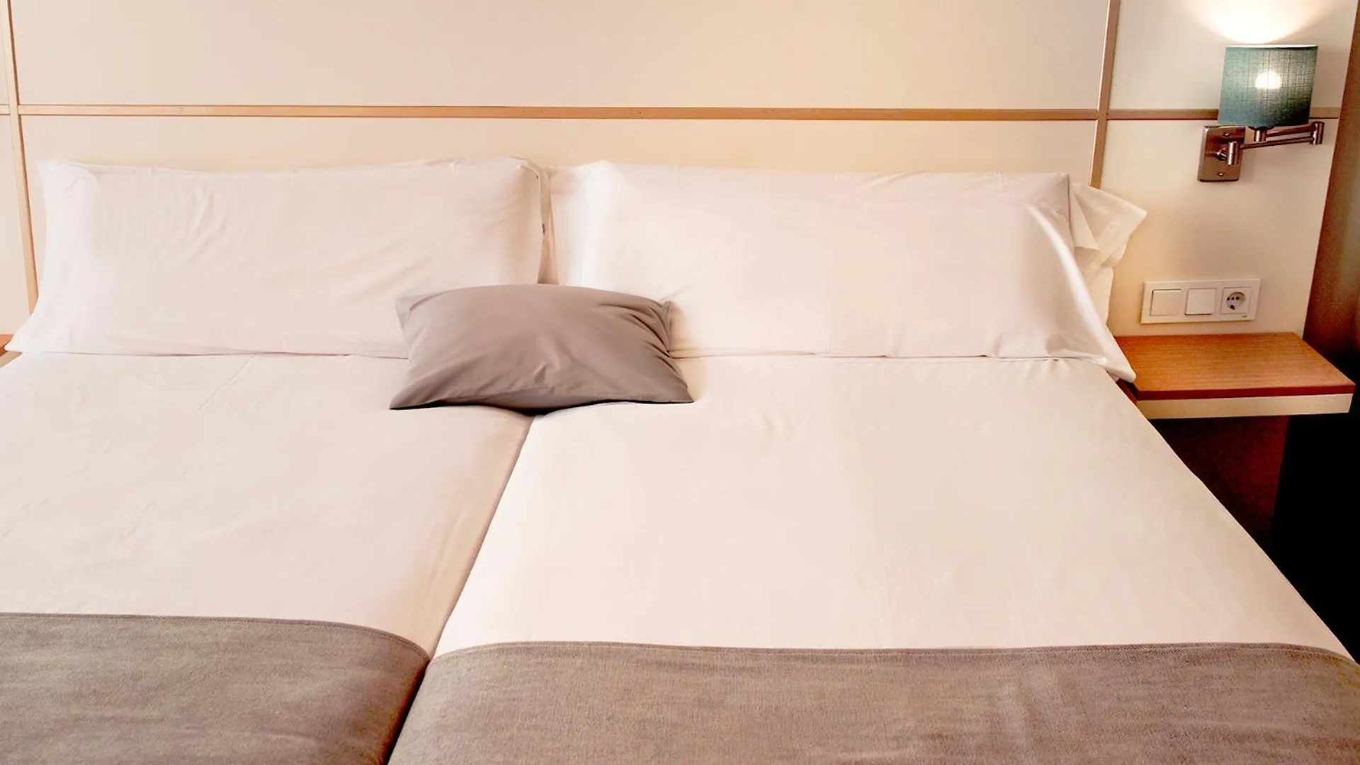 Hotel Vertice Chipiona Mar 3*,  Spain